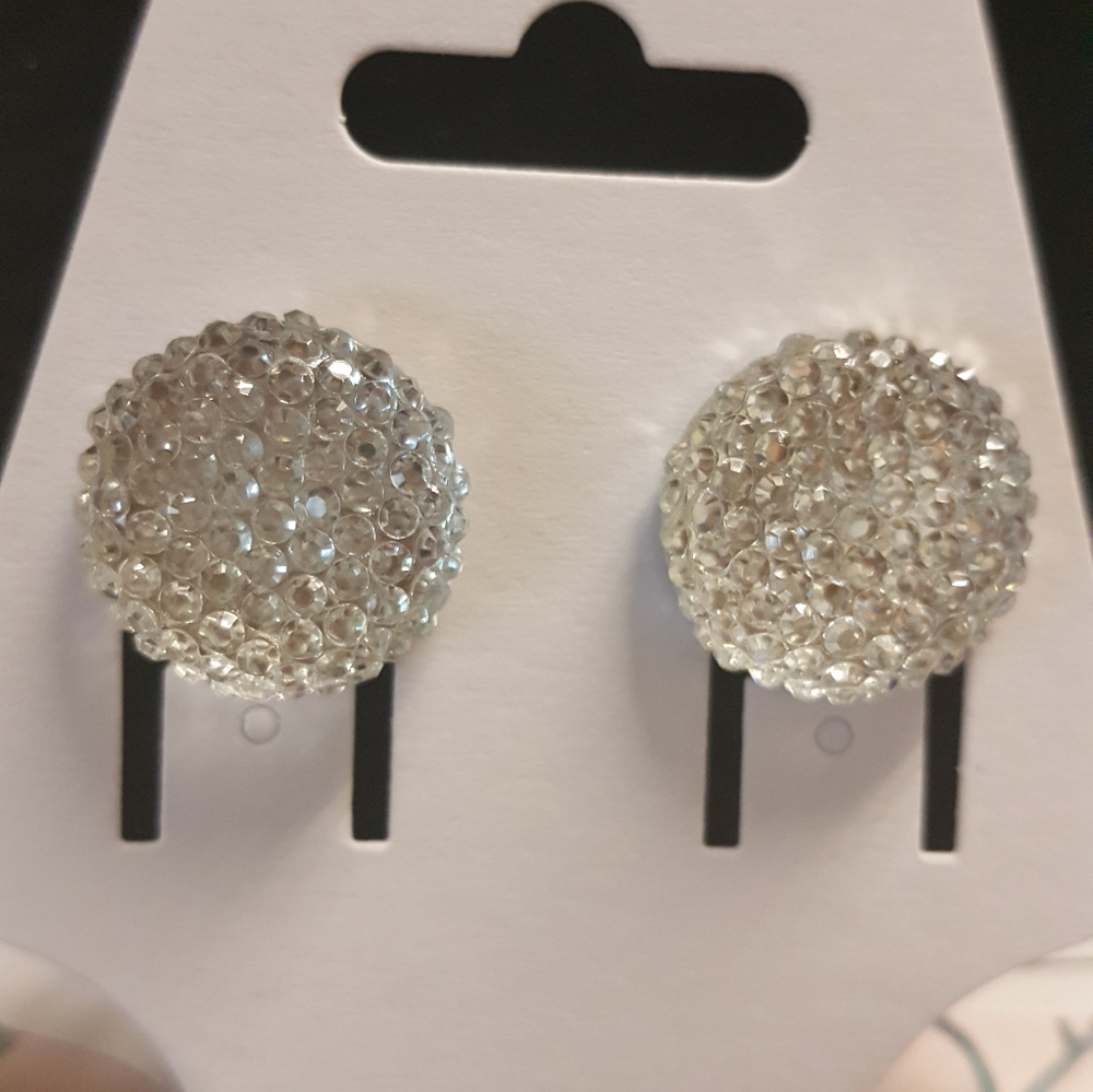 Sold Out NWT- Crystal Drop Earrings